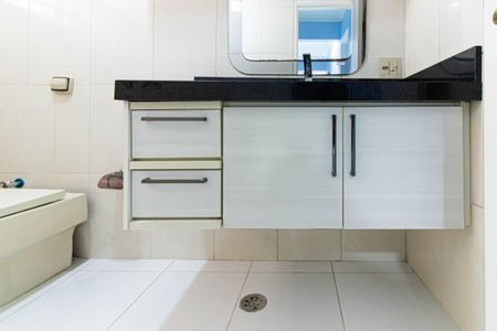 Apartamento à venda com 65m², 2 quartos e 1 vaga Apartamento à venda com 65m², 2 quartos e 1 vagaBanheiro