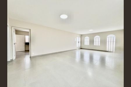 Foto 05 de casa para alugar com 3 quartos, 198m² em Parque São Quirino, Campinas