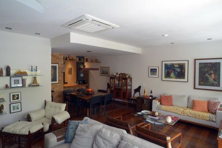 Apartamento à venda com 154m², 3 quartos e 2 vagas Apartamento à venda com 154m², 3 quartos e 2 vagasSala