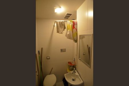 Apartamento à venda com 154m², 3 quartos e 2 vagas Apartamento à venda com 154m², 3 quartos e 2 vagasBanheiro de Serviço