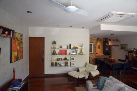 Apartamento à venda com 154m², 3 quartos e 2 vagas Apartamento à venda com 154m², 3 quartos e 2 vagasSala