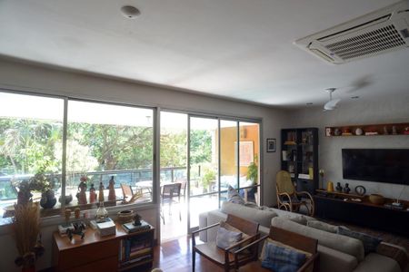 Apartamento à venda com 154m², 3 quartos e 2 vagas Apartamento à venda com 154m², 3 quartos e 2 vagasSala