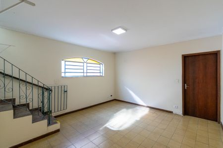 Casa à venda com 350m², 4 quartos e 5 vagas Casa à venda com 350m², 4 quartos e 5 vagasSala de Jantar