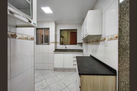 Apartamento à venda com 90m², 2 quartos e sem vaga Apartamento à venda com 90m², 2 quartos e sem vagaCozinha