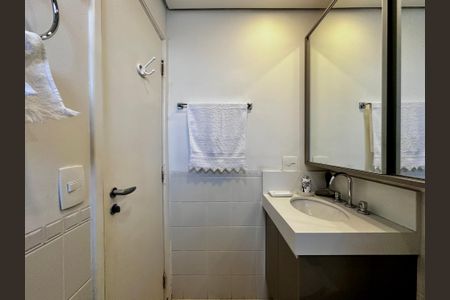 Apartamento para alugar com 45m², 2 quartos e 1 vaga Apartamento para alugar com 45m², 2 quartos e 1 vagaBanheiro
