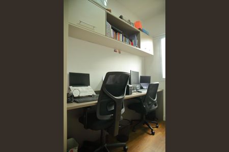 Apartamento à venda com 70m², 3 quartos e 2 vagasQuarto 2