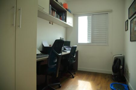 Apartamento à venda com 70m², 3 quartos e 2 vagasQuarto 2