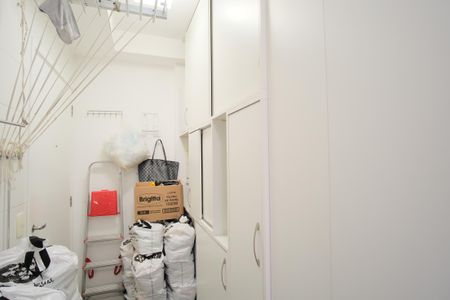 Apartamento à venda com 98m², 2 quartos e 2 vagasÁrea de Serviço