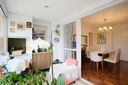 Apartamento à venda com 98m², 2 quartos e 2 vagasVaranda