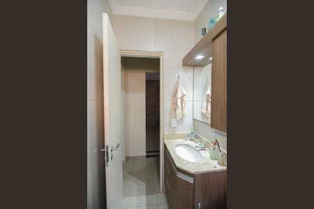 Casa de condomínio para alugar com 100m², 3 quartos e 2 vagas Casa de condomínio para alugar com 100m², 3 quartos e 2 vagasBanheiro Social