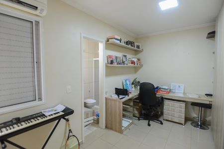 Casa de condomínio para alugar com 100m², 3 quartos e 2 vagas Casa de condomínio para alugar com 100m², 3 quartos e 2 vagasEscritório