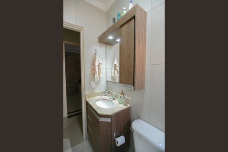 Casa de condomínio para alugar com 100m², 3 quartos e 2 vagas Casa de condomínio para alugar com 100m², 3 quartos e 2 vagasBanheiro Social