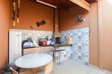 Casa de condomínio para alugar com 100m², 3 quartos e 2 vagas Casa de condomínio para alugar com 100m², 3 quartos e 2 vagasChurrasqueira