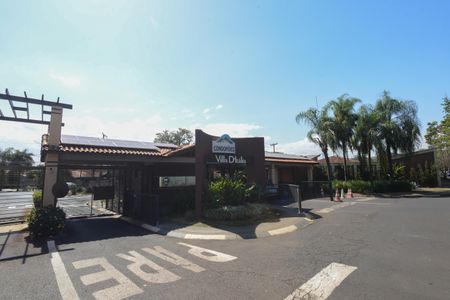 Casa de condomínio para alugar com 100m², 3 quartos e 2 vagas Casa de condomínio para alugar com 100m², 3 quartos e 2 vagasFachada do condomínio