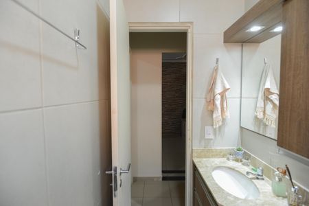 Casa de condomínio para alugar com 100m², 3 quartos e 2 vagas Casa de condomínio para alugar com 100m², 3 quartos e 2 vagasBanheiro Social