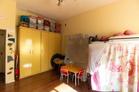 Casa à venda com 371m², 7 quartos e 4 vagas Casa à venda com 371m², 7 quartos e 4 vagasSuíte 3