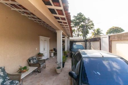 Casa à venda com 371m², 7 quartos e 4 vagas Casa à venda com 371m², 7 quartos e 4 vagasÁrea externa