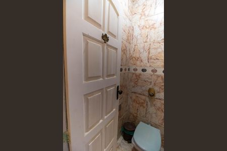 Casa à venda com 371m², 7 quartos e 4 vagas Casa à venda com 371m², 7 quartos e 4 vagasLavabo