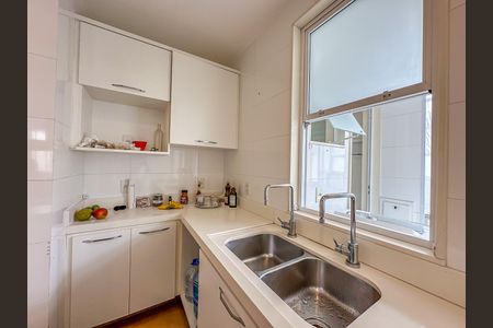 Apartamento à venda com 75m², 2 quartos e 1 vaga Apartamento à venda com 75m², 2 quartos e 1 vagaCozinha