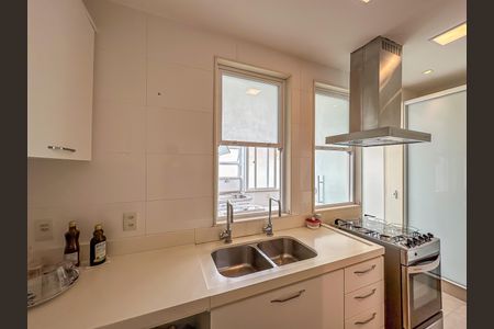 Apartamento à venda com 75m², 2 quartos e 1 vaga Apartamento à venda com 75m², 2 quartos e 1 vagaCozinha