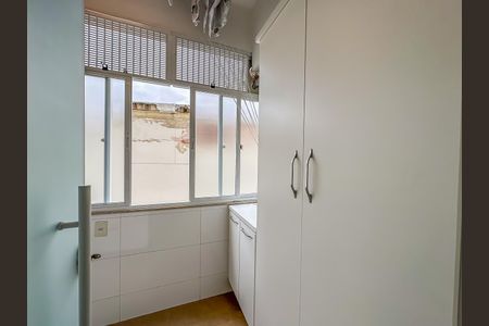 Apartamento à venda com 75m², 2 quartos e 1 vaga Apartamento à venda com 75m², 2 quartos e 1 vagaÁrea de Serviço