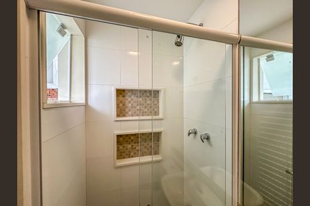 Apartamento à venda com 75m², 2 quartos e 1 vaga Apartamento à venda com 75m², 2 quartos e 1 vagaBanheiro de Serviço