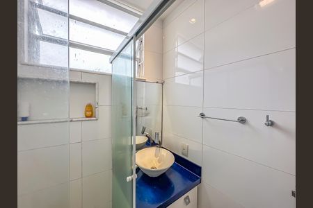 Apartamento à venda com 75m², 2 quartos e 1 vaga Apartamento à venda com 75m², 2 quartos e 1 vagaBanheiro