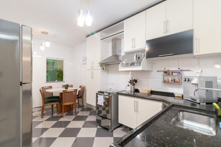 Casa à venda com 102m², 3 quartos e 2 vagasCozinha