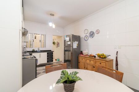 Casa à venda com 102m², 3 quartos e 2 vagasCozinha