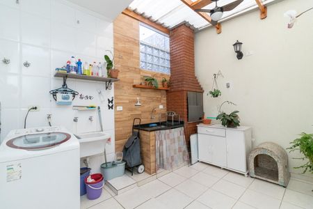 Casa à venda com 102m², 3 quartos e 2 vagasÁrea de Serviço