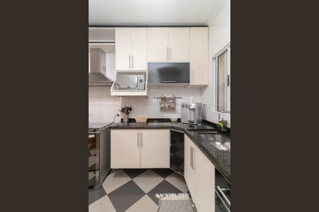 Casa à venda com 102m², 3 quartos e 2 vagasCozinha