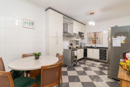 Casa à venda com 102m², 3 quartos e 2 vagasCozinha