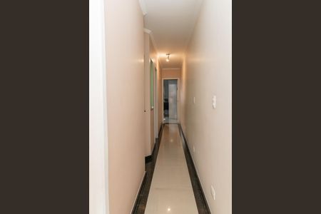 Casa à venda com 102m², 3 quartos e 2 vagasCorredor