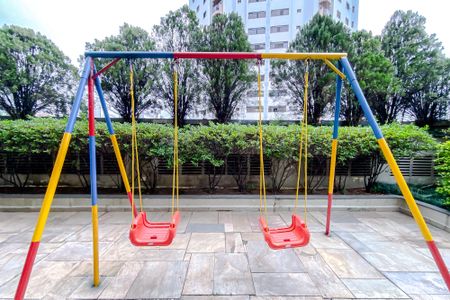 Apartamento à venda com 83m², 3 quartos e 2 vagasÁrea comum - Playground