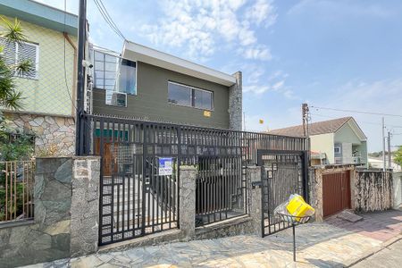 Casa à venda com 442m², 4 quartos e 6 vagasFachada