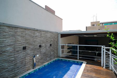 Casa à venda com 442m², 4 quartos e 6 vagasQuintal
