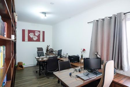 Casa à venda com 442m², 4 quartos e 6 vagasEscritório