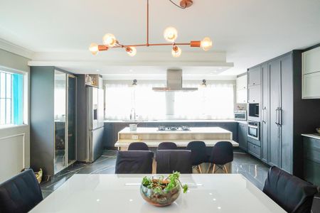 Casa à venda com 442m², 4 quartos e 6 vagasCozinha