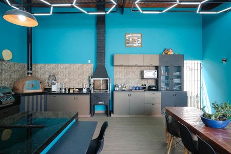 Casa à venda com 442m², 4 quartos e 6 vagasQuintal