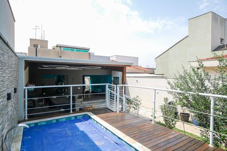 Casa à venda com 442m², 4 quartos e 6 vagasQuintal
