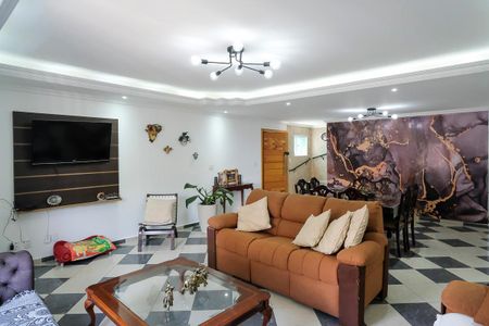 Casa à venda com 442m², 4 quartos e 6 vagasSala