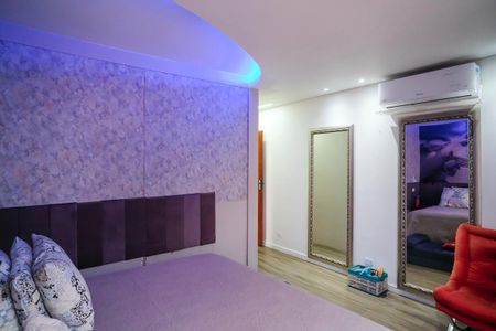 Casa à venda com 442m², 4 quartos e 6 vagasSuíte