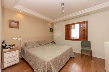 Casa à venda com 380m², 3 quartos e 4 vagas