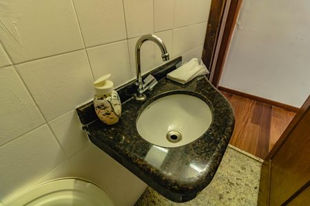 Casa à venda com 200m², 3 quartos e 2 vagas Casa à venda com 200m², 3 quartos e 2 vagasLavabo