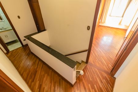 Casa à venda com 200m², 3 quartos e 2 vagas Casa à venda com 200m², 3 quartos e 2 vagasCorredor