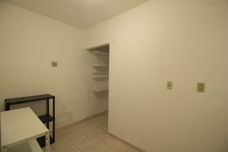 Casa à venda com 200m², 3 quartos e 2 vagas Casa à venda com 200m², 3 quartos e 2 vagasQuarto de Serviço