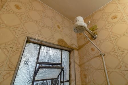 Casa à venda com 200m², 3 quartos e 2 vagas Casa à venda com 200m², 3 quartos e 2 vagasBanheiro de Serviço