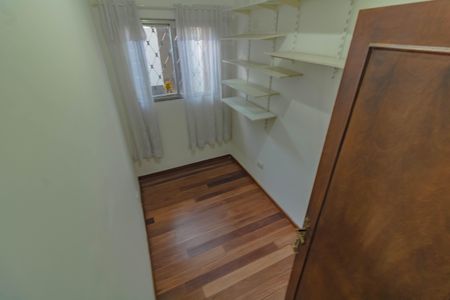 Casa à venda com 200m², 3 quartos e 2 vagas Casa à venda com 200m², 3 quartos e 2 vagasQuarto de Serviço