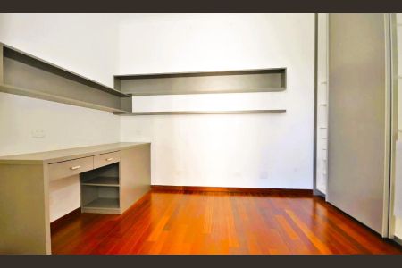 Apartamento à venda com 4 quartos, 213m² em Vila Andrade, São Paulo