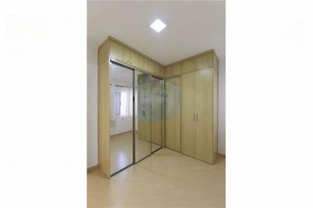 Casa à venda com 3 quartos, 270m² em Cambuci, São Paulo